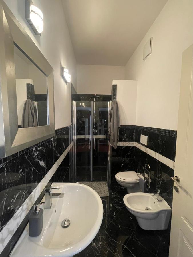 Villa Bianca A Few Steps By The Sea With Exclusive Garden & Jacuzzi Ливорно Екстериор снимка