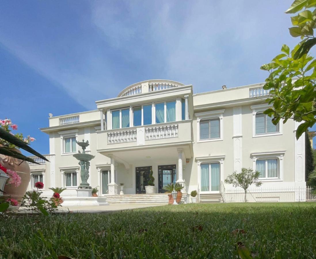 Villa Bianca A Few Steps By The Sea With Exclusive Garden & Jacuzzi Ливорно Екстериор снимка