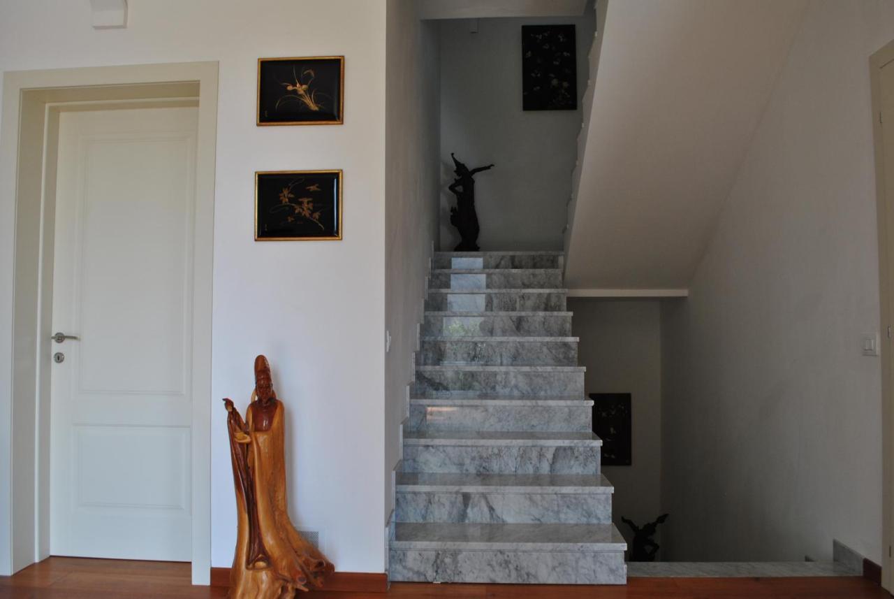 Villa Bianca A Few Steps By The Sea With Exclusive Garden & Jacuzzi Ливорно Екстериор снимка