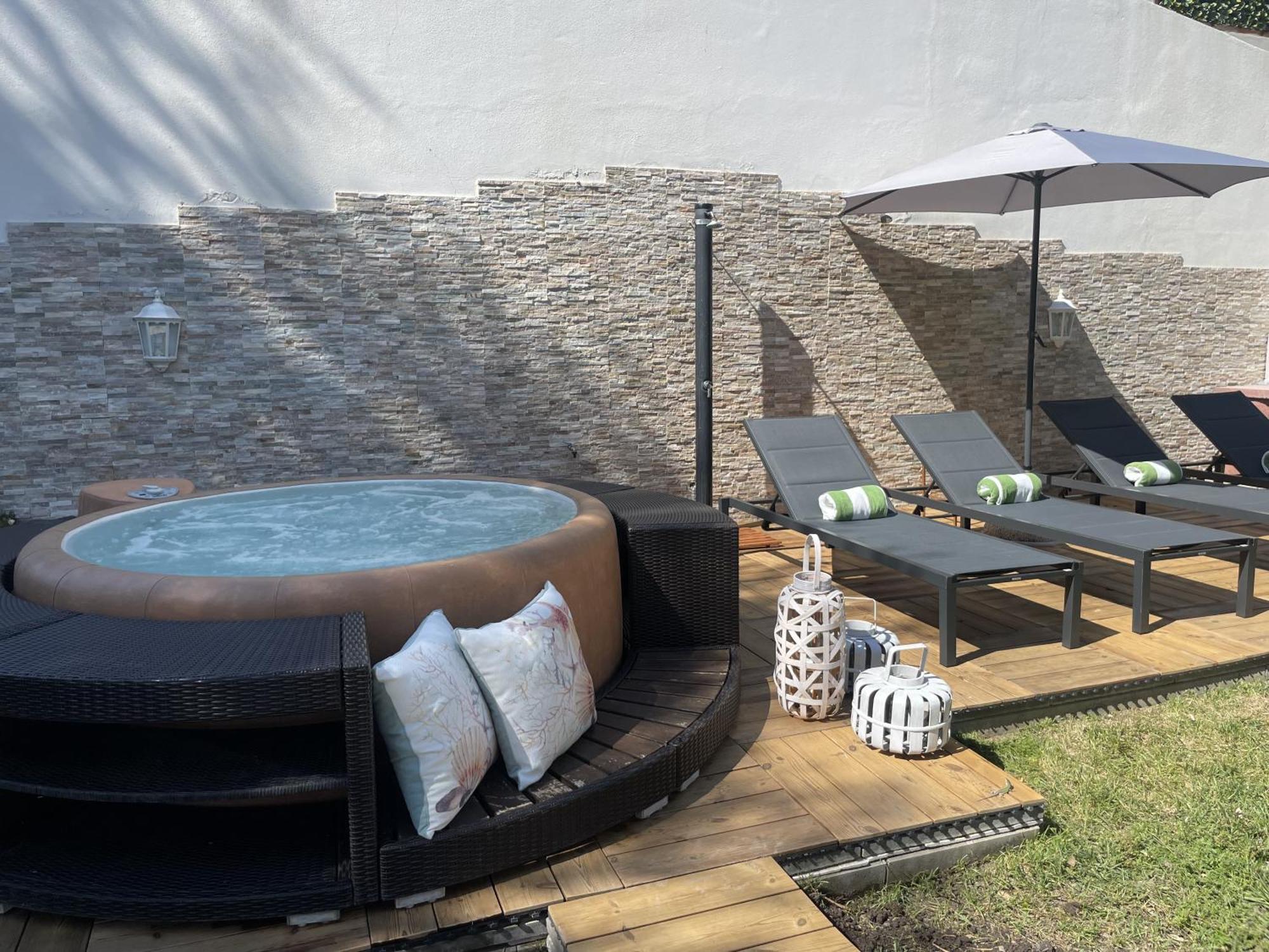Villa Bianca A Few Steps By The Sea With Exclusive Garden & Jacuzzi Ливорно Екстериор снимка