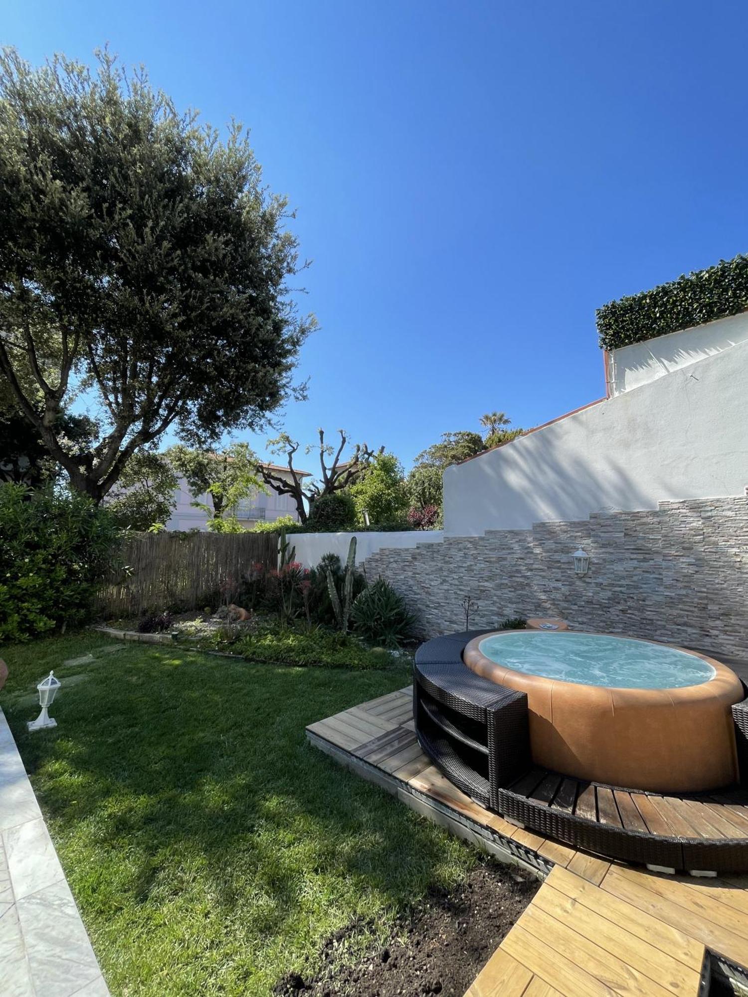 Villa Bianca A Few Steps By The Sea With Exclusive Garden & Jacuzzi Ливорно Екстериор снимка